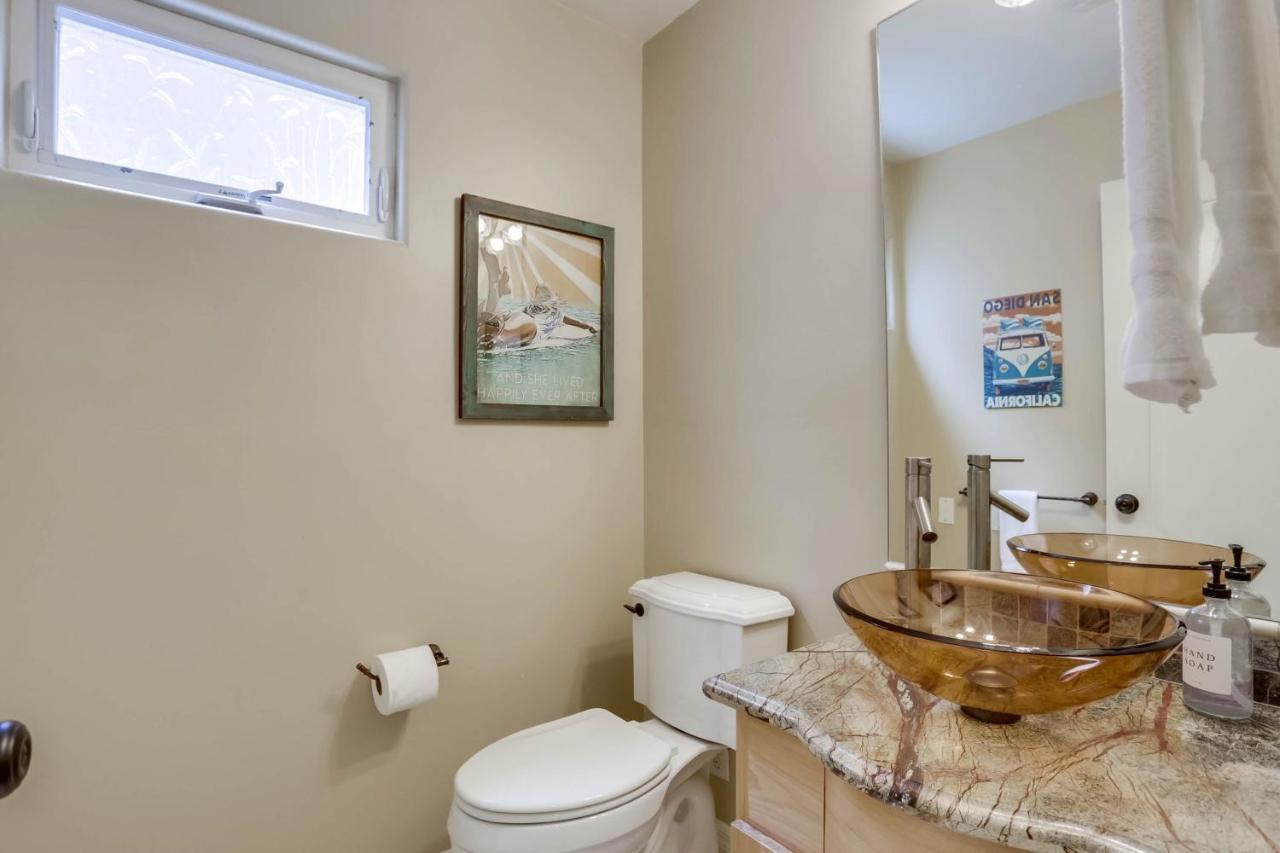 Stunning Ocean View W Rooftop Terrace, Firepit, Fast Wifi, Ac & Parking! Casa de férias San Diego