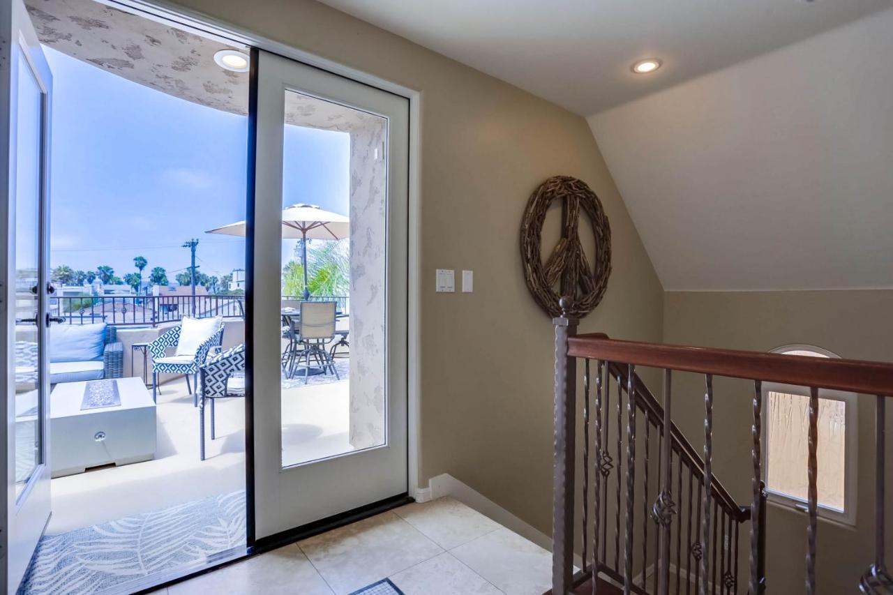 Stunning Ocean View W Rooftop Terrace, Firepit, Fast Wifi, Ac & Parking! Casa de férias San Diego